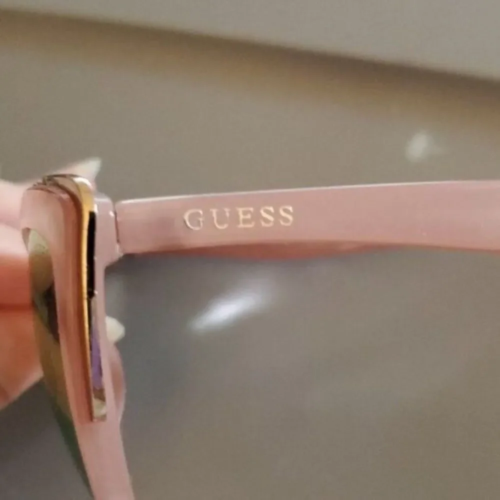 Guess Cat Eye Sunglasses Pink Rose Gold Mirrored Hardcase Women's Woman's